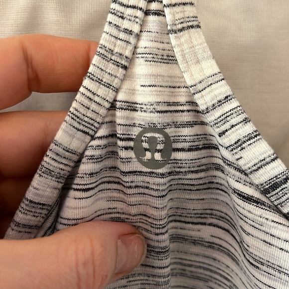 Lululemon Tank Top size 8 - Picture 5 of 6